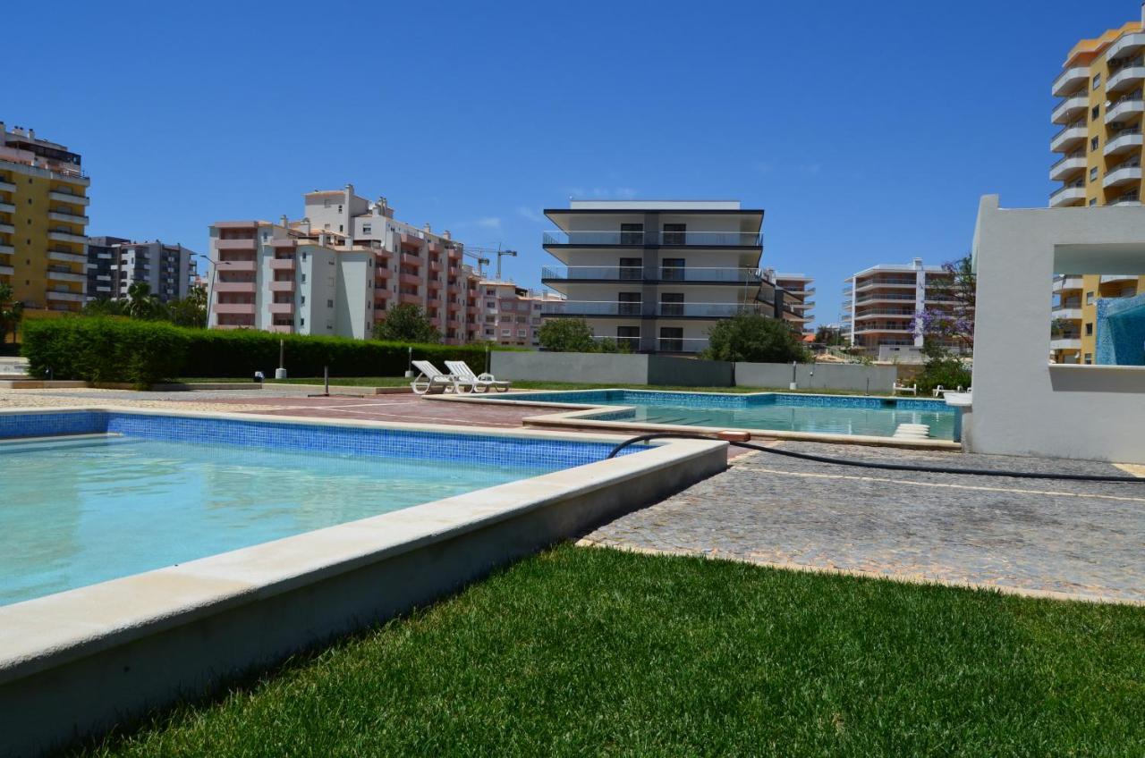 Rocha Tower - 13D Apartment Portimao Luaran gambar
