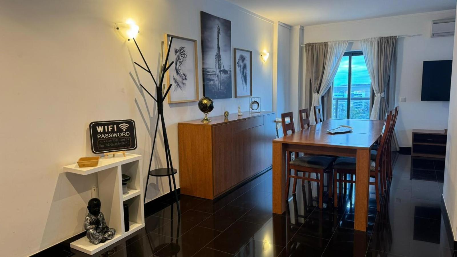 Rocha Tower - 13D Apartment Portimao Luaran gambar